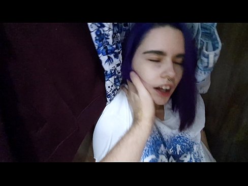 ❤️ Loaʻa i koʻu kaikuahine i loko o ke keʻena kīʻaha a kōkua iā ia e ʻimi Porn video iā mākou haw.xxxomg.ru